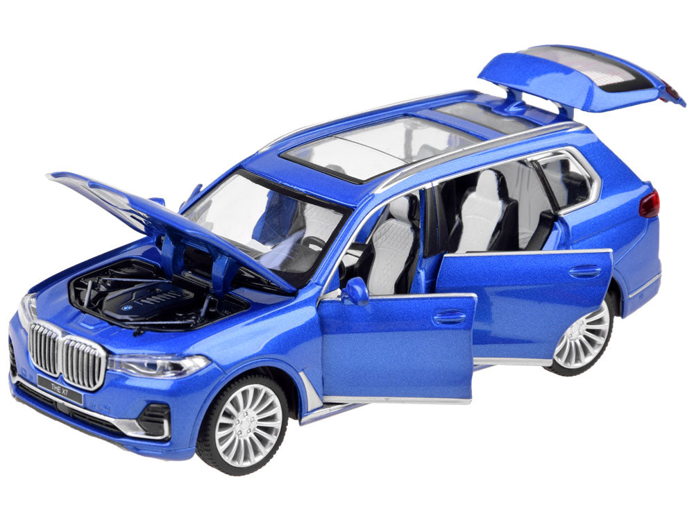 Metalni autić BMW X7 (1:32)