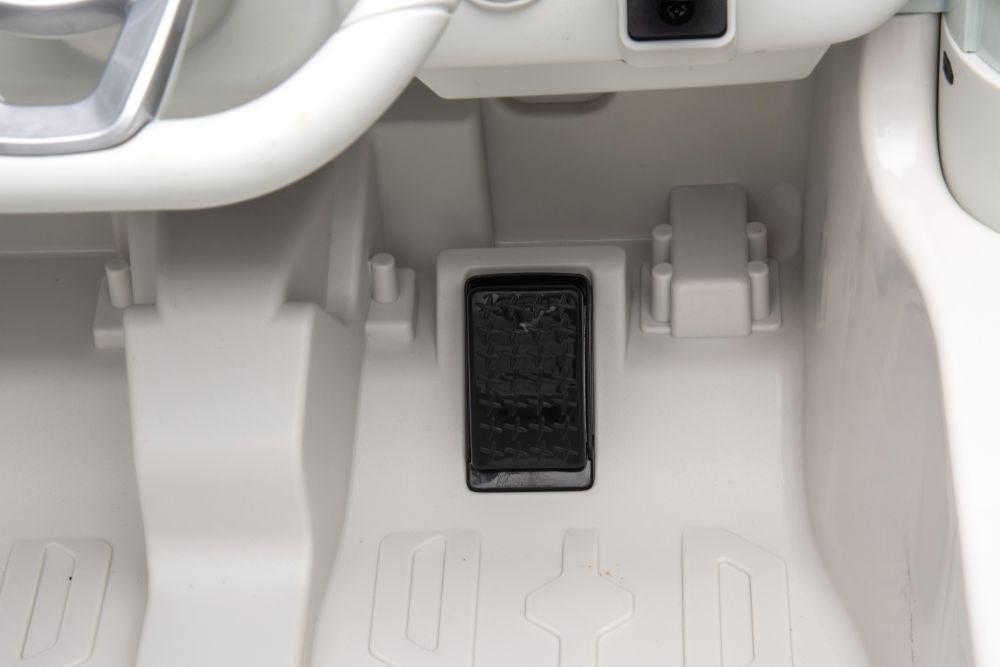 Licencirani auto na akumulator EQG J2088 4x4 - bijeli