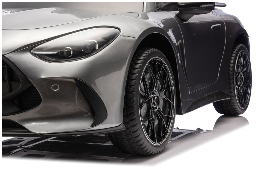 Licencirani auto na akumulator Mercedes GT63 AMG DK-GT63 24V - dvosjed - sivi/lakirani