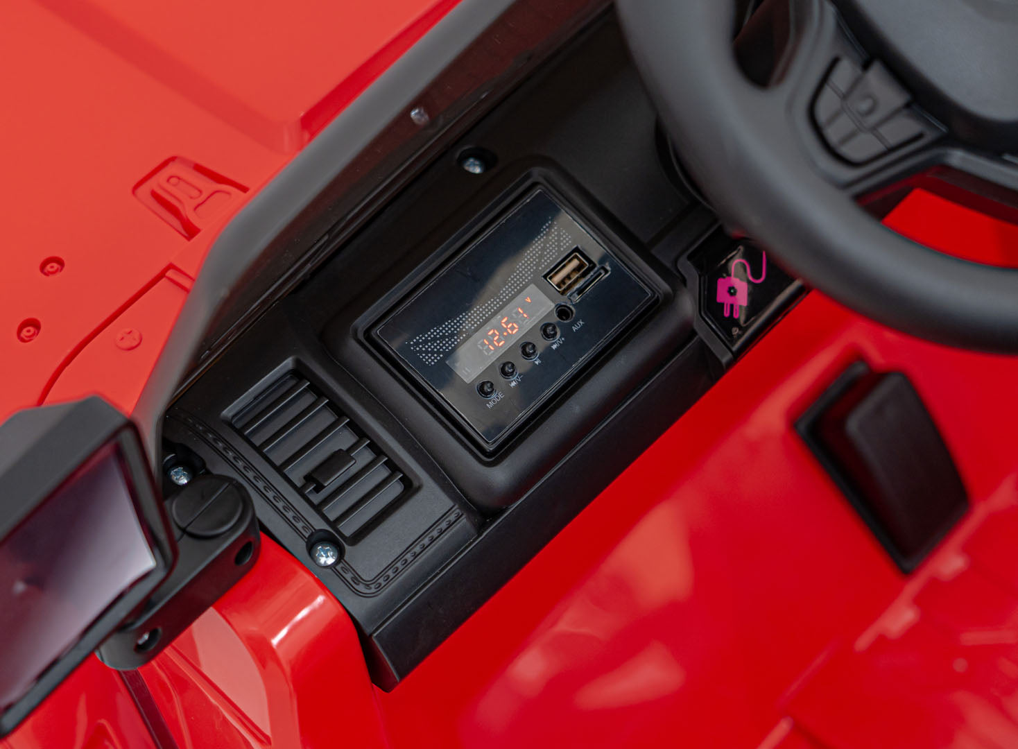 Auto na akumulator Off Road MOUNTAIN - crveni