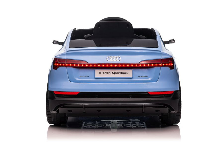 Licencirani auto na akumulator Audi E- Tron QLS-6688 4x4 - svijetlo plavi