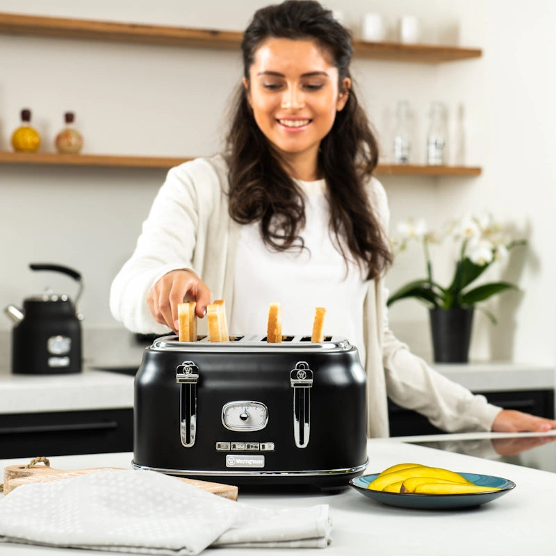 Westinghouse Retro Black 4 Slice toster