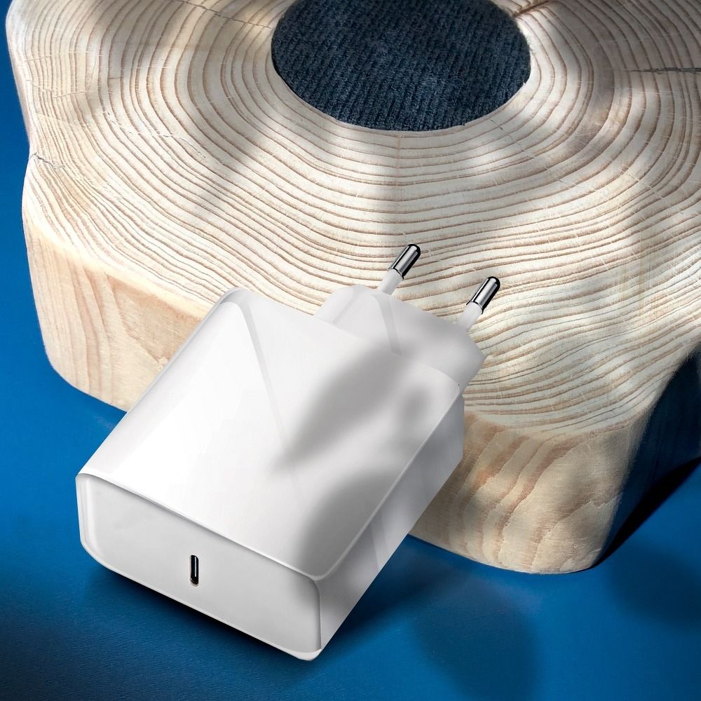 Putni punjač Forcell Type- C - 3A 45W sa PD i Quick Charge 4.0 funkcijom